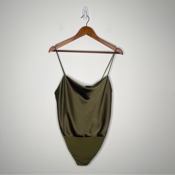Alice & Olivia Harmon Olive Green Satin Cowl Neck Bodysuit - Picture 2 of 10